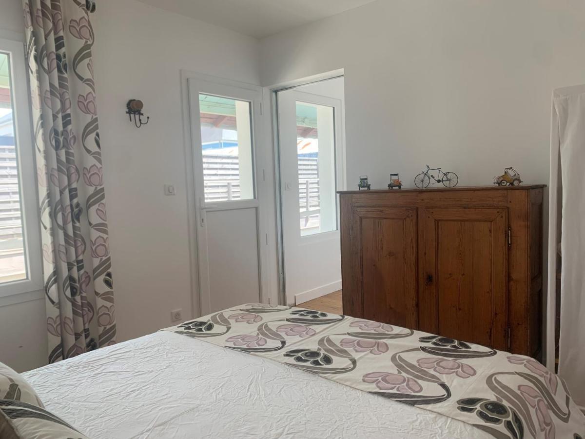 Ferienhaus L'annexe, F2 Avec Jardin, 800 M De La Donville-les-Bains